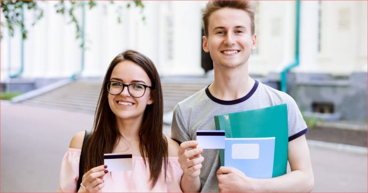 How to Build Credit Fast with a Student Credit Card