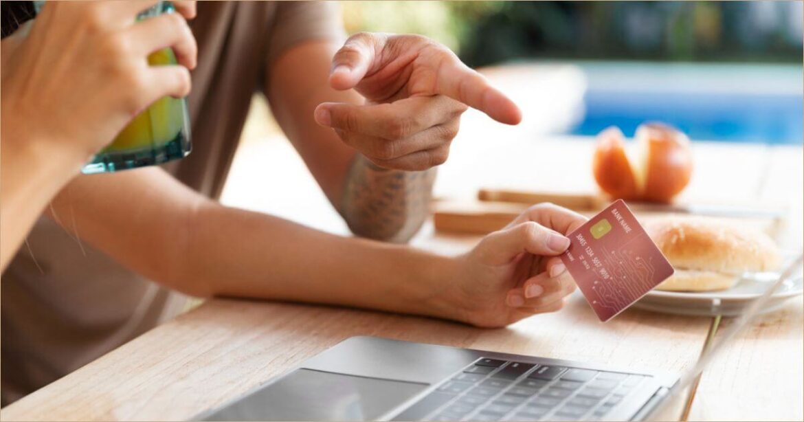 Credit Cards That Give Cashback on Utility Bills in the USA