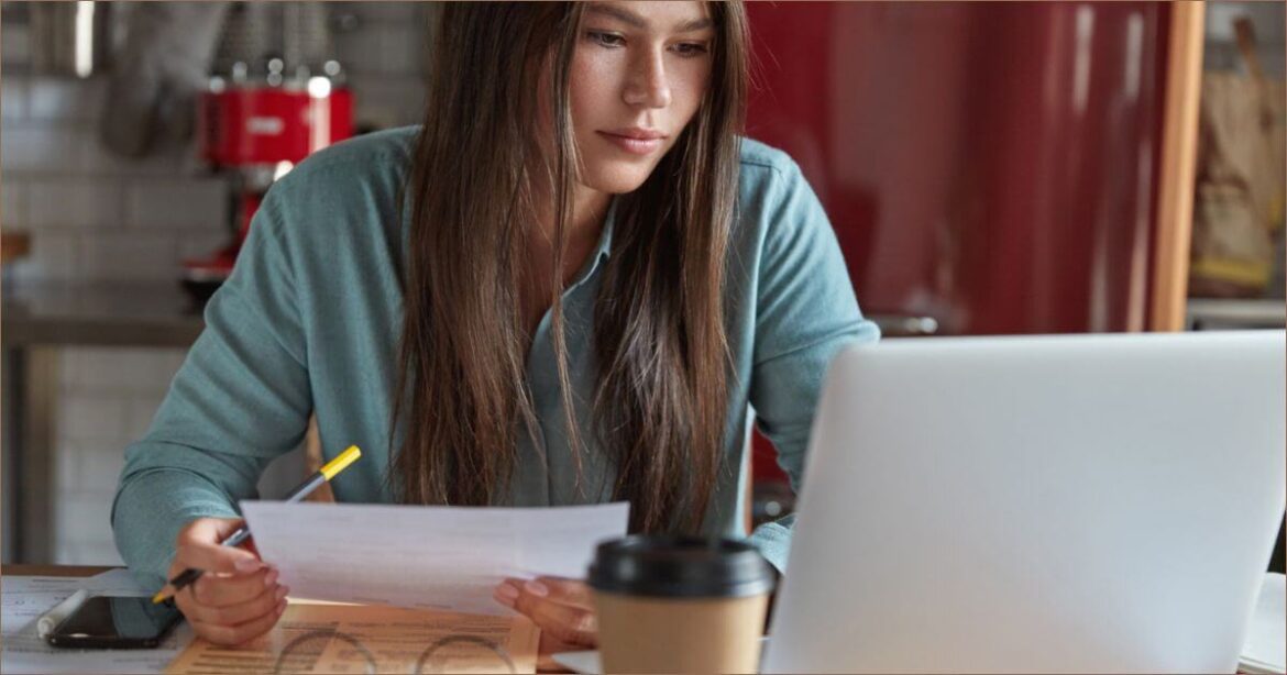 Can freelancers claim internet expenses on their taxes